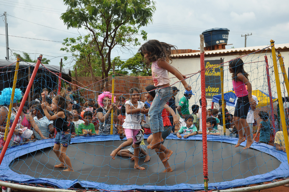 Dia das Crianças is one of the most important holidays in Brazil where kids participate in trampolines, sports, and other activities.
