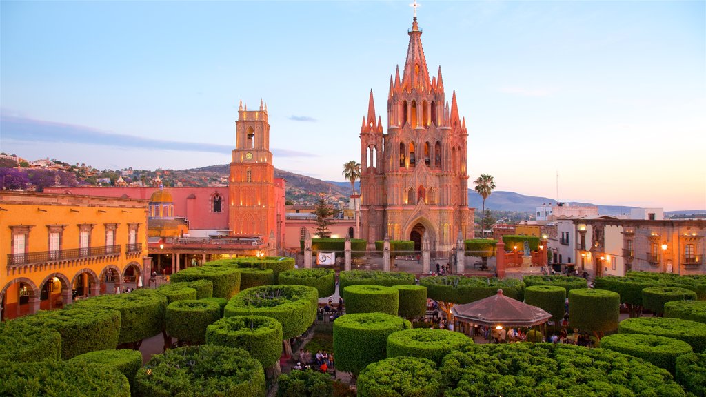 This is no joke. The stunning Parroquia de San Miguel Arcángel really dominates the city's skyline.